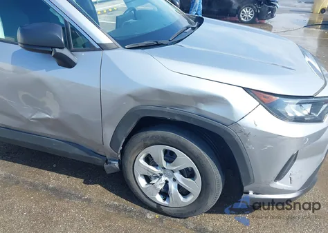 2021 Toyota Rav4 Le z USA, uszkodzony, nr VIN 2T3F1RFV0MC142978